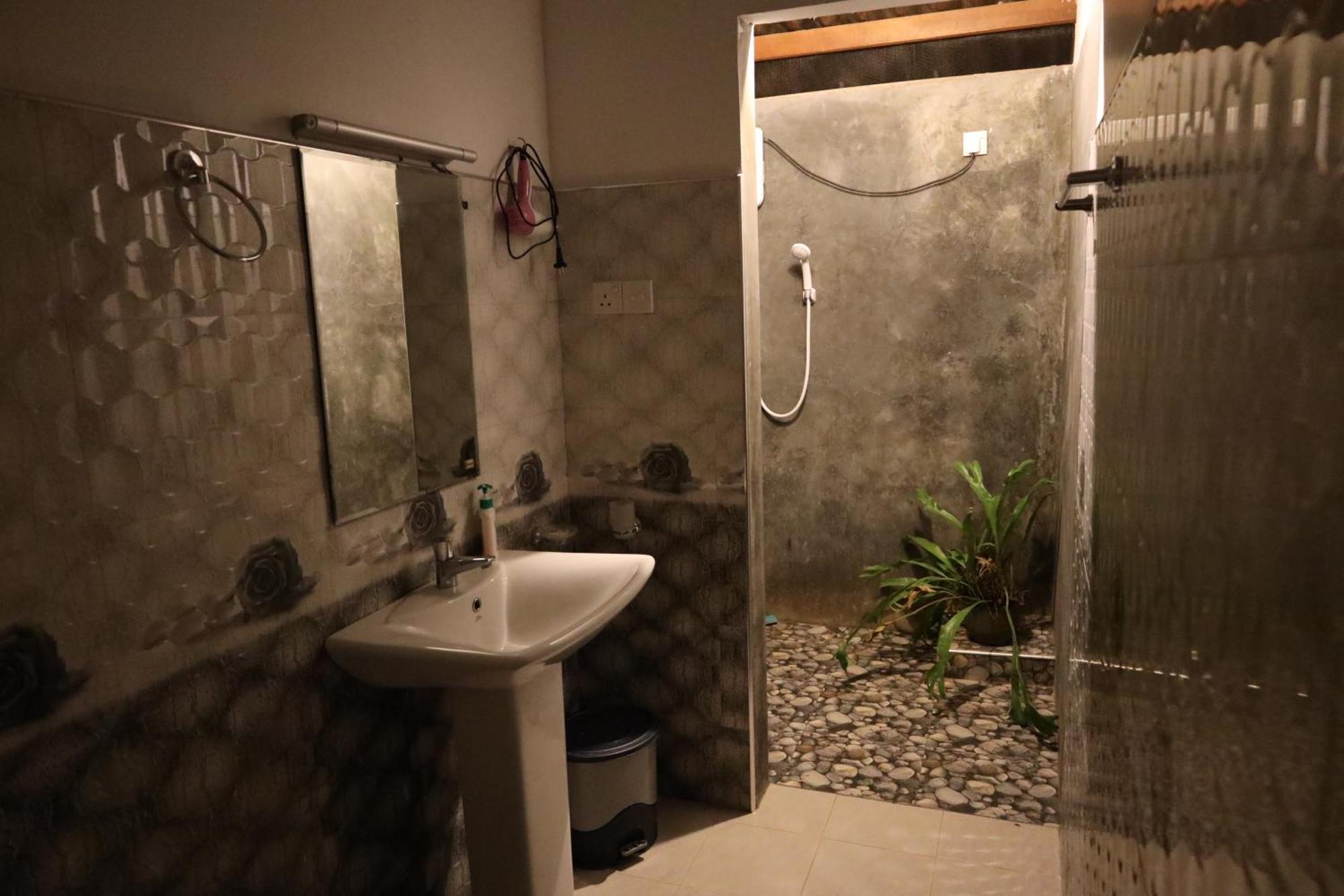 Max Safari Villa Udawalawe Buitenkant foto