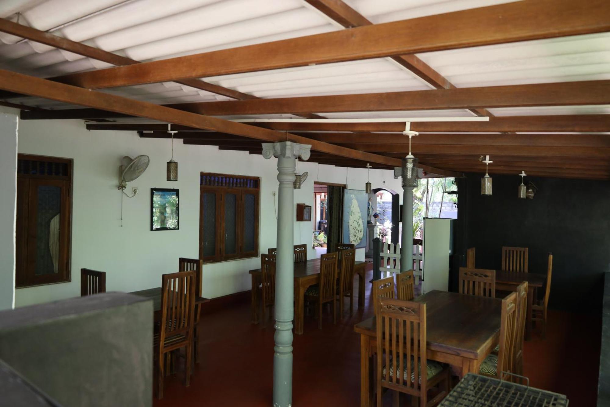 Max Safari Villa Udawalawe Buitenkant foto