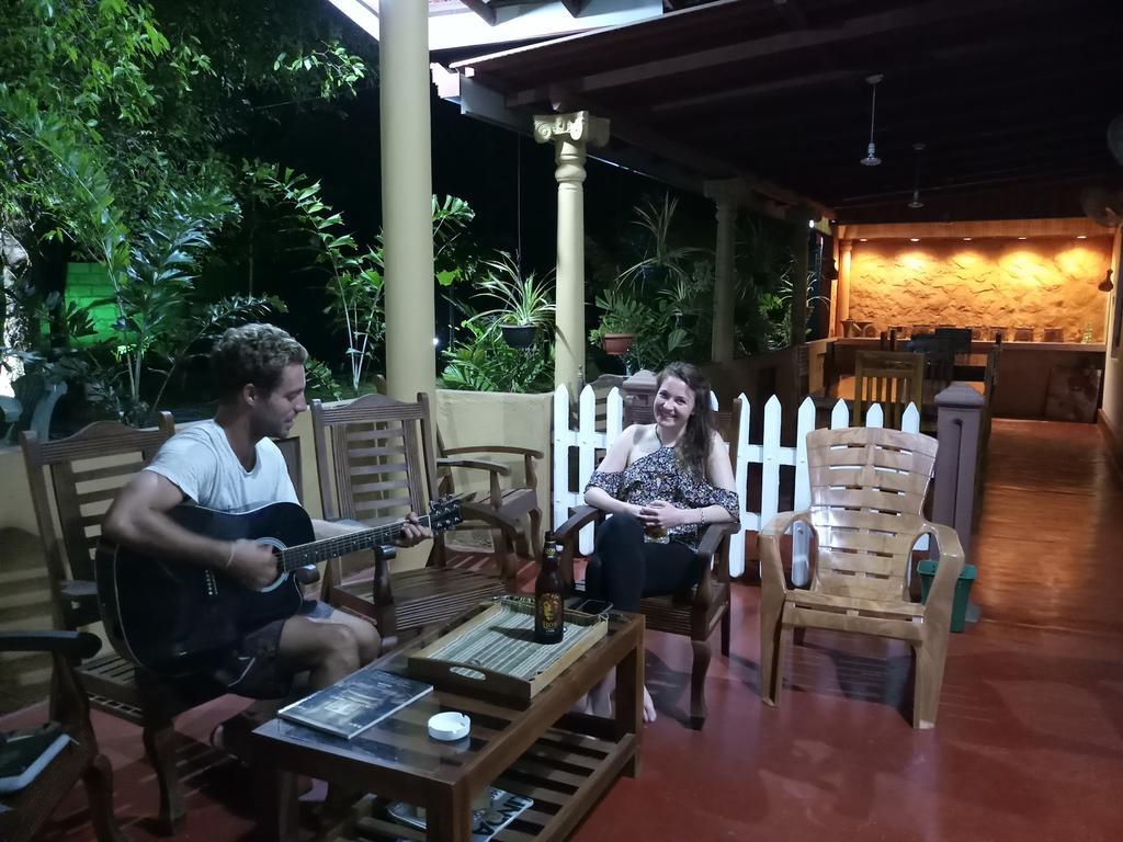 Max Safari Villa Udawalawe Buitenkant foto
