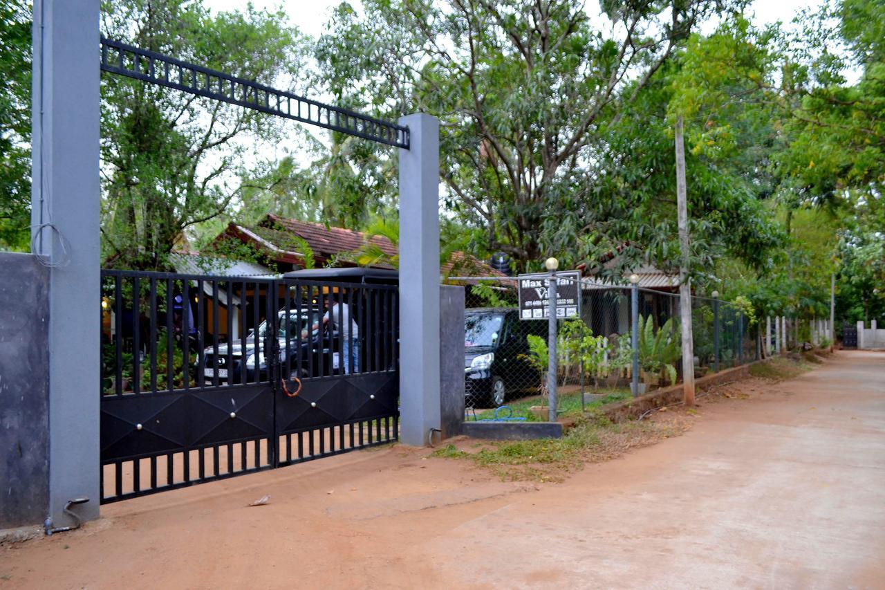 Max Safari Villa Udawalawe Buitenkant foto